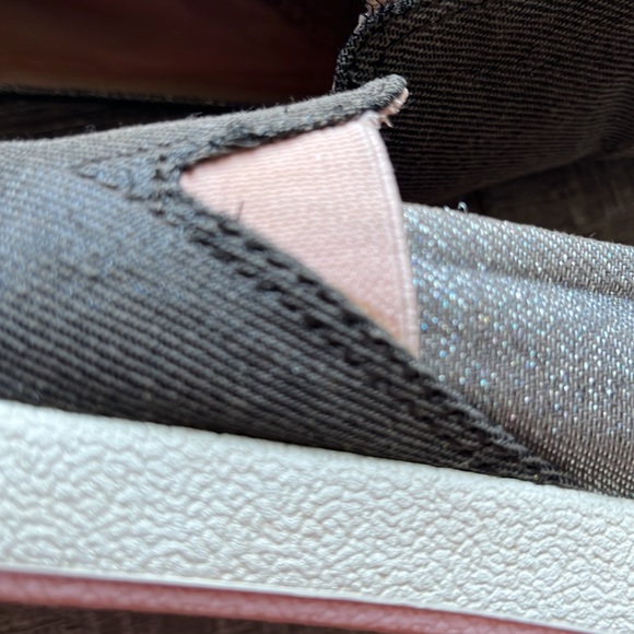 Toms Slip Ons - Picture 4 of 10